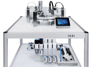 Energieffektivitet med realtidsdiagnose, tilstandsovervågning og decentral intelligens er kendetegnene ved Industri 4.0, som karakteriserer en hygiejnisk korrekt aftapningsproces af fødevarer. Foto: Festo AG.