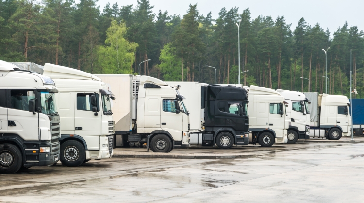 Et muligt forsøg med dobbelt-trailere vil give 34 meter lange lastbiler og mindre - EmballageFOKUS